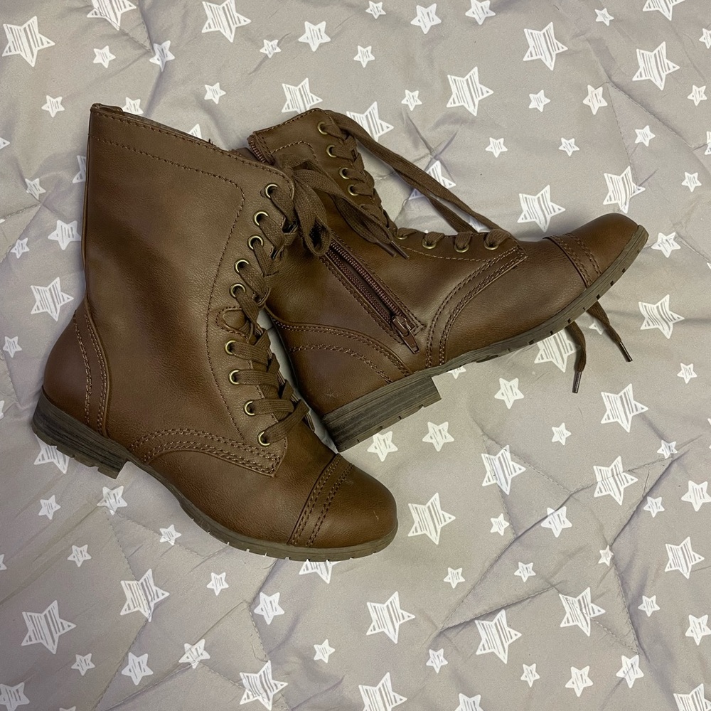 ✨EUC✨ Worn Once! Brown Boots 🥾